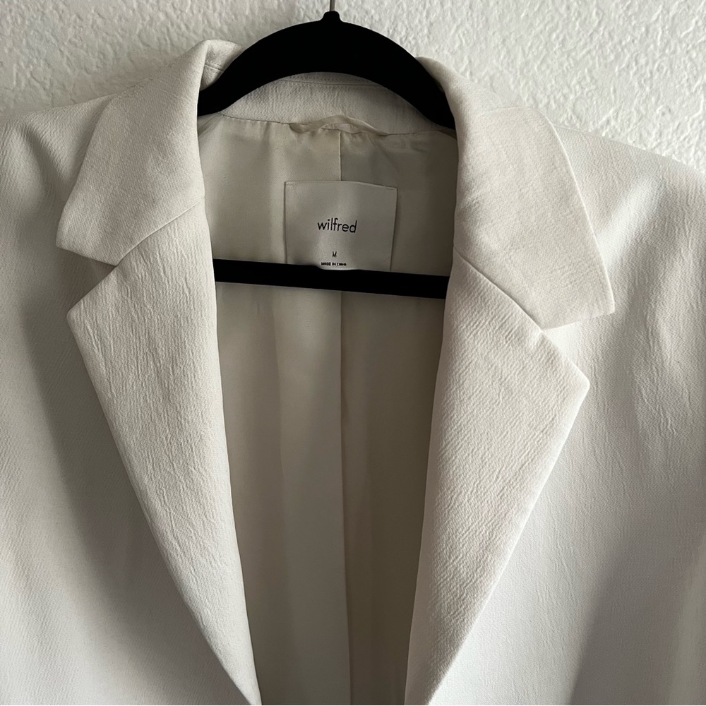 Aritzia Crepette cream oversized Blazer M - Picture 3 of 6